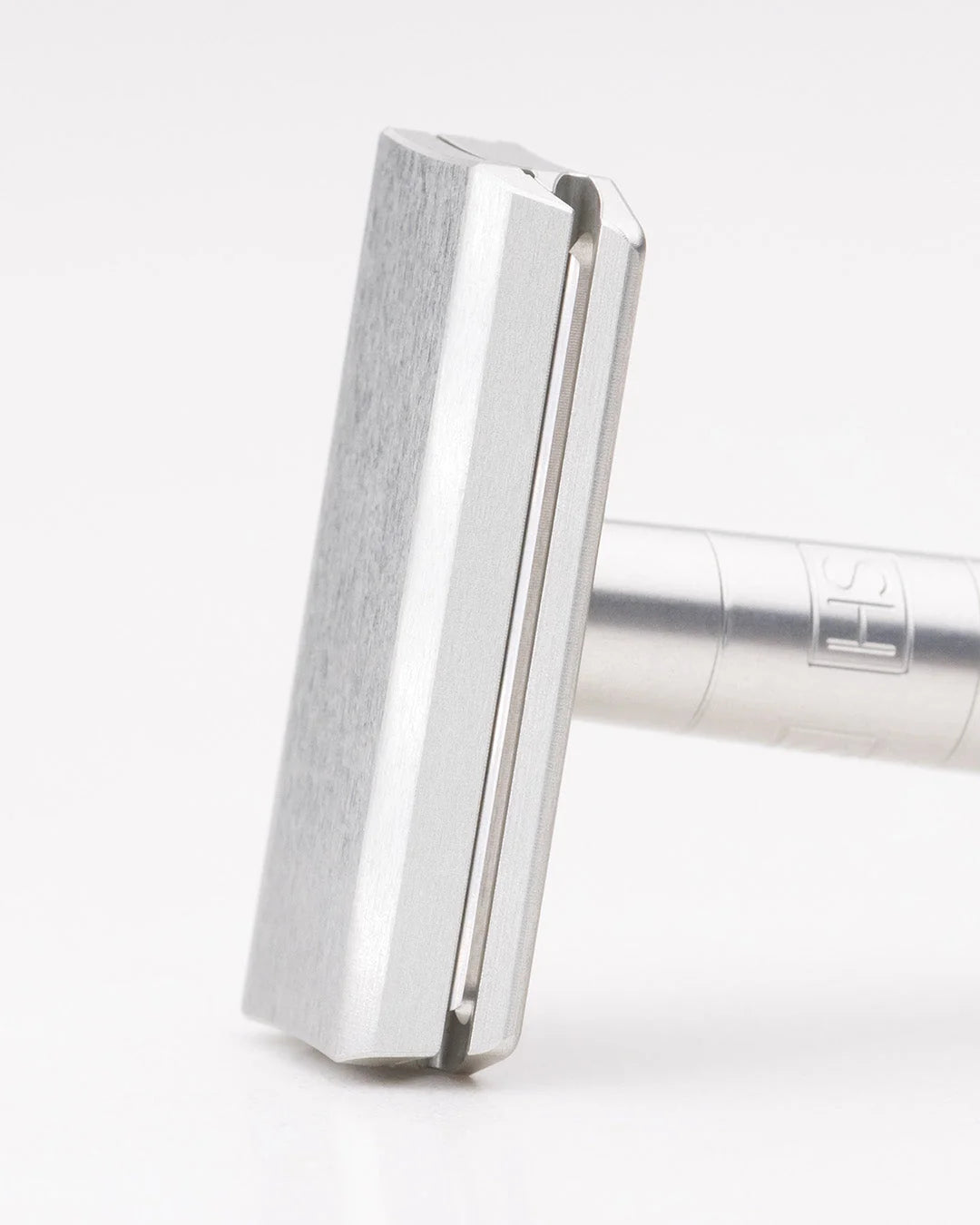 The Henson Razor