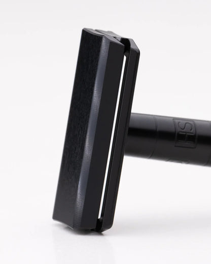 The Henson Razor in Jet Black